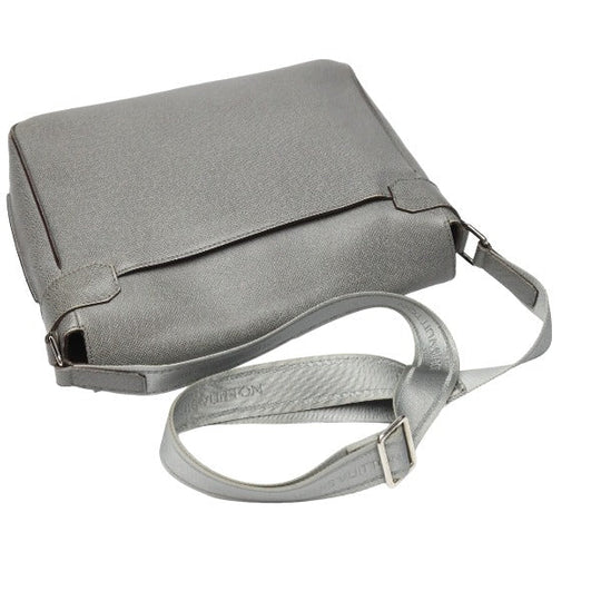 LOUIS VUITTON Shoulder Bag M32623 Taiga Leather gray Men's men's Taiga Roman MM mens Used Authentic
