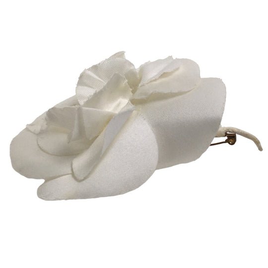 CHANEL Brooch plastic white Camelia With Box corsage Women Used Authentic