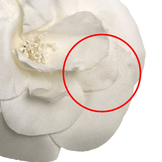 CHANEL Brooch plastic white Camelia With Box corsage Women Used Authentic