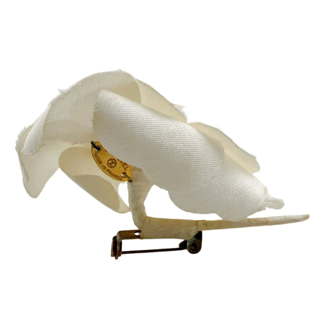 CHANEL Brooch cotton cotton white corsage Camelia Women Used Authentic