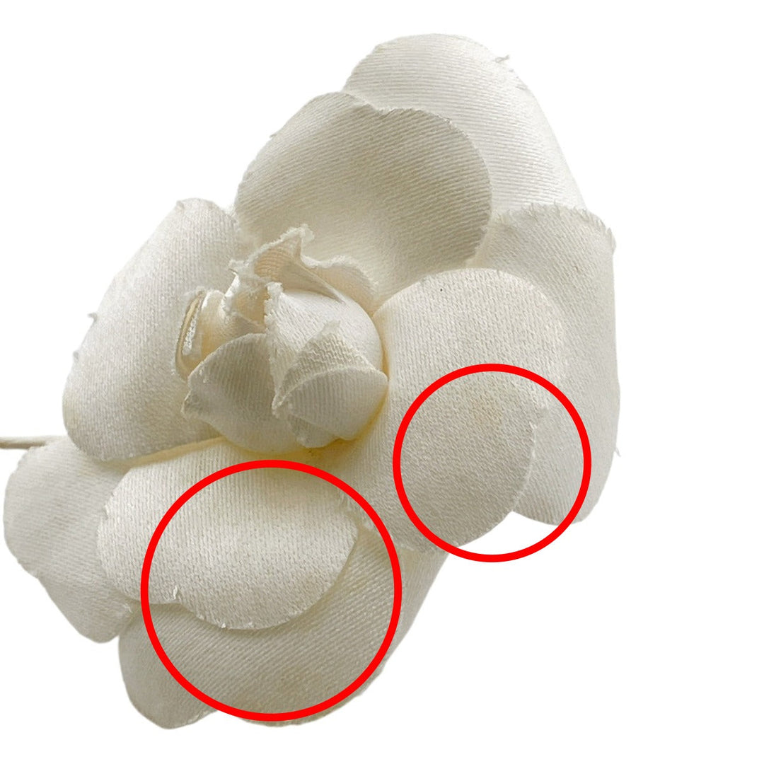 CHANEL Brooch cotton cotton white corsage Camelia Women Used Authentic