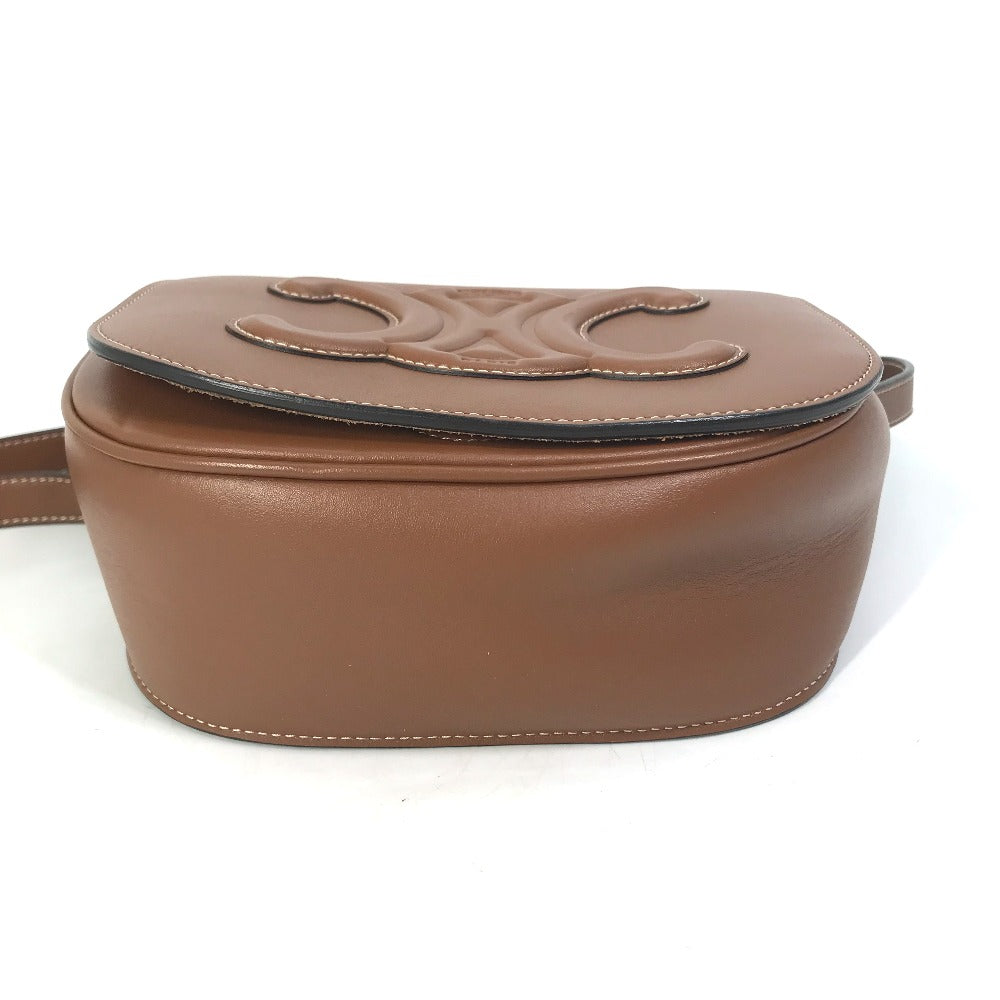 CELINE Shoulder Bag 198263DU3 leather Brown Crossbody pochette Folco Cuir Triomphe Women Used Authentic