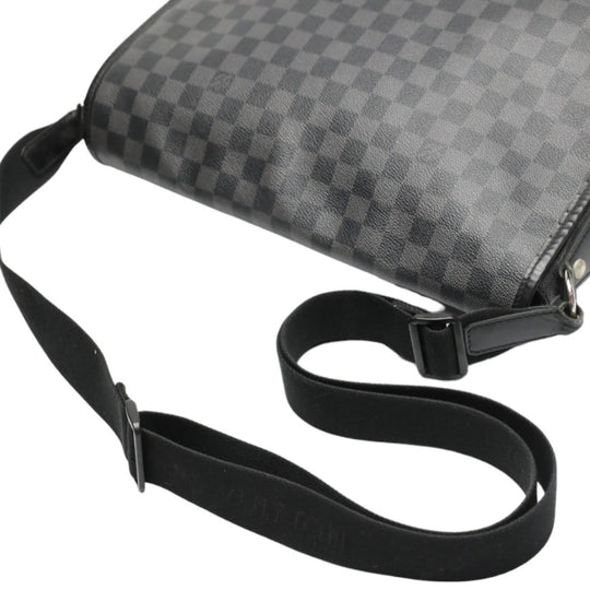 LOUIS VUITTON Shoulder Bag N58033 leather black Shoulder Bag Damier Grafitte Daniel GM unisex(Unisex) Used Authentic