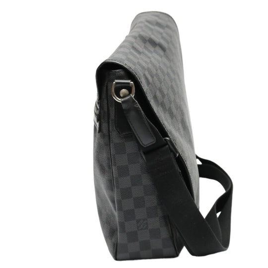 LOUIS VUITTON Shoulder Bag N58033 leather black Shoulder Bag Damier Grafitte Daniel GM unisex(Unisex) Used Authentic