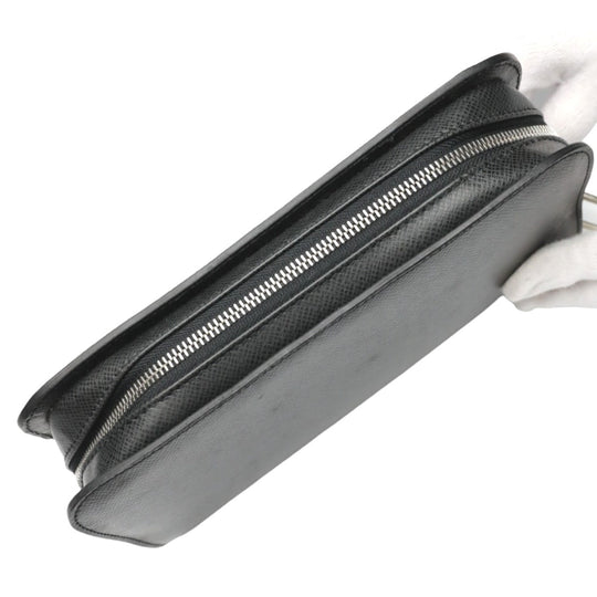 LOUIS VUITTON business bag M30182 Taiga black business bag Taiga Baikal Aldwards mens Used Authentic