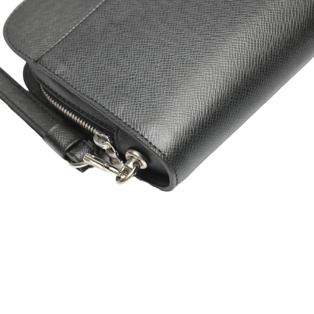 LOUIS VUITTON business bag M30182 Taiga black business bag Taiga Baikal Aldwards mens Used Authentic