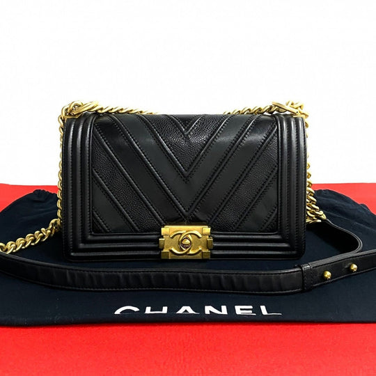 CHANEL Shoulder Bag leather black Boy chanel