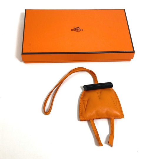 HERMES Bag charm Leather, Buffalo Horn Orange petit ash owl unisex(Unisex) Used Authentic