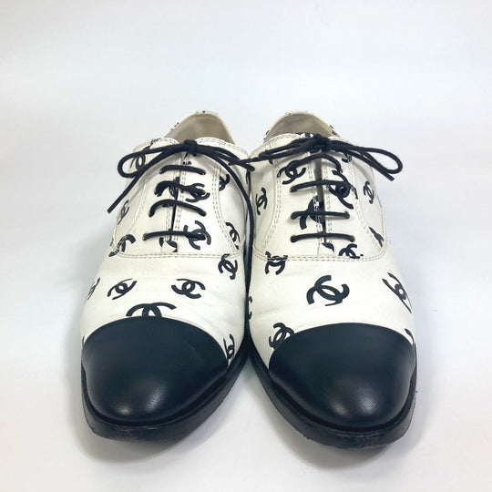 CHANEL Leather shoes G39008 leather White x black 22S CC COCO Mark all-over pattern Women 37 1/2 Used Authentic