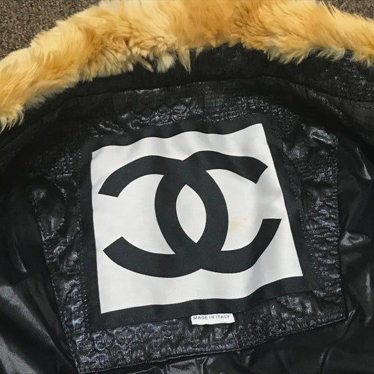 CHANEL Blouson Polyester, Cotton (1149), Microfiber (1865), ABS (1201), Acrylic (1767), Polyester (1168), PVC (1178), Stainless steel, Orirag fur Metallic black With fur 08A Women 38 Used Authentic