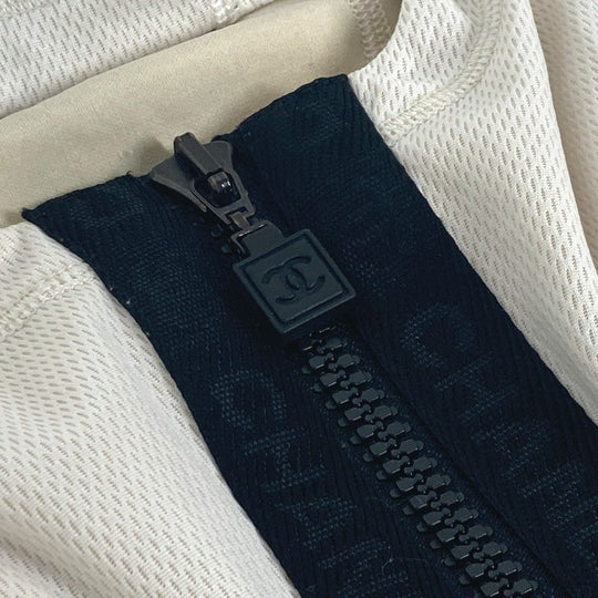 CHANEL Hoodie P23616 polyamide white 04P Sports CC COCO Mark Women 38 Used Authentic