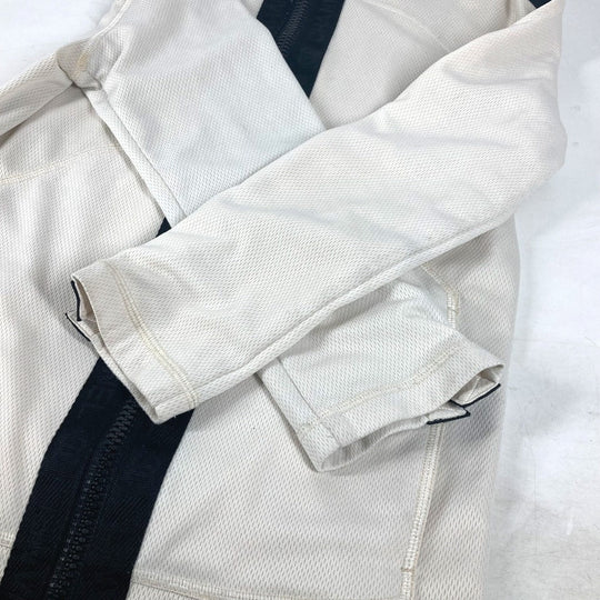 CHANEL Hoodie P23616 polyamide white 04P Sports CC COCO Mark Women 38 Used Authentic