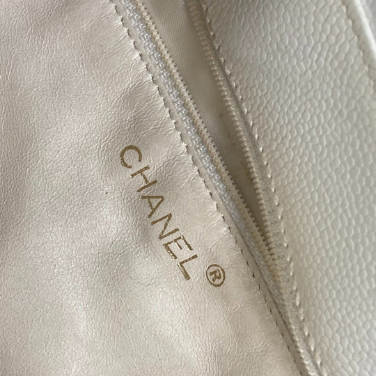 CHANEL Handbag Caviar skin white Matrasse quilting CC COCO Mark Women Used Authentic