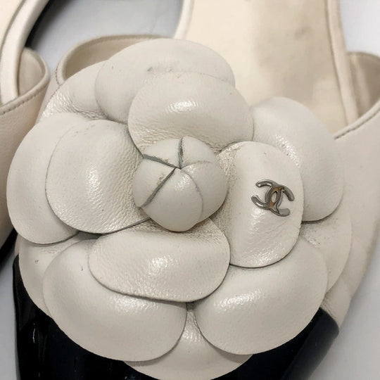 CHANEL Sandals G45497 leather white 24P Bicolor Camellia Women 37.5 Used Authentic