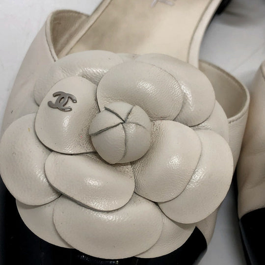 CHANEL Sandals G45497 leather white 24P Bicolor Camellia Women 37.5 Used Authentic