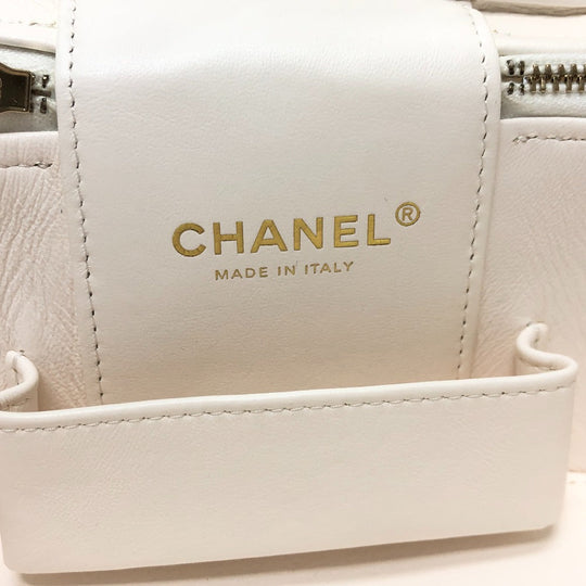 CHANEL Shoulder Bag AS3171 Caviar skin white COCO Mark CC Vanity bag Women Used Authentic