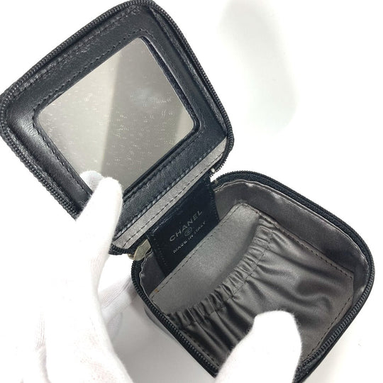 CHANEL Pouch enamel black Mirror mirror camellia palette