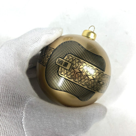 FENDI charm plastic gold Xmas Christmas ball logo Christmas ornaments unisex(Unisex) Used Authentic
