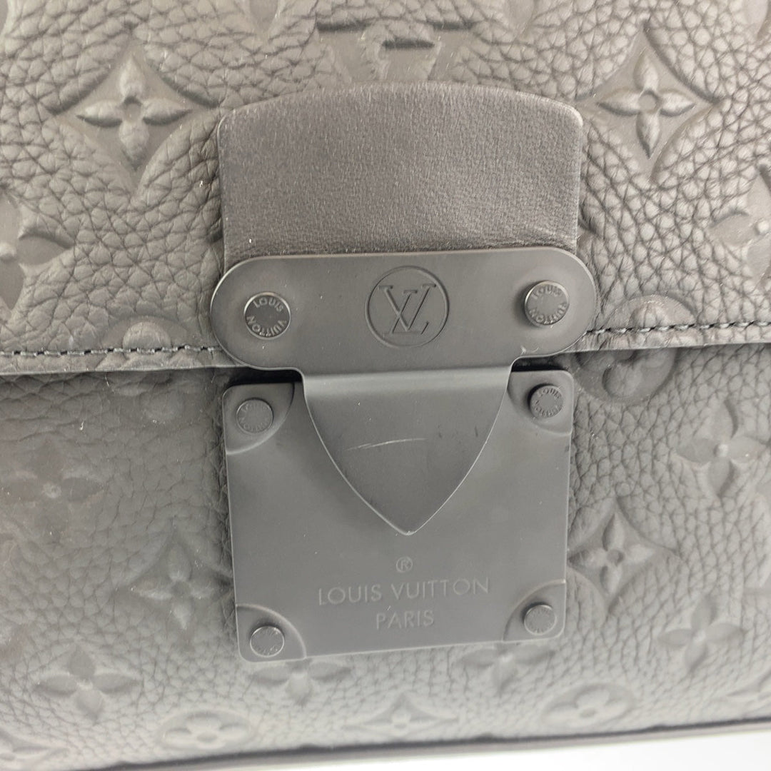 LOUIS VUITTON Clutch bag M80582 leather black Clutch bag business bag Taurillon Clemence Monogram S lock mens Used Authentic