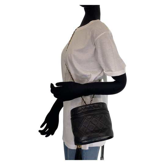 CHANEL Shoulder Bag lambskin Black Gold Metal Crossbody Shoulder Bag Vanity Bag COCO Mark Fringe Women Used Authentic