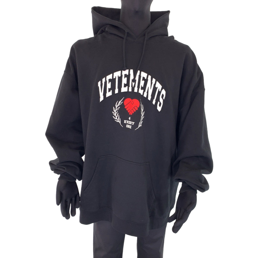VETEMENTS Hoodie UA53HD420B cotton black black white white Hoodie 22AW SOLIDARITY EMBROIDERRED HOODIE mens L Used Authentic