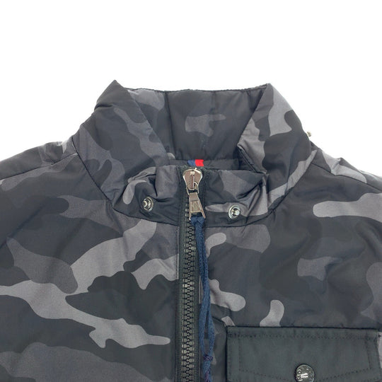 MONCLER Down vest 5909169175 Nylon black Down vest with detachable hood Camouflage Pattern DRUM GILET Kids 8A Used Authentic