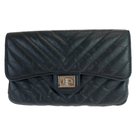 CHANEL Shoulder Bag lambskin Black SilverMetal Shoulder Bag Crossbody Chevron Vstitch Turn lock Women Used Authentic