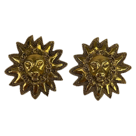 CHANEL Earring metal gold COCO Mark Lion motif Women Used Authentic