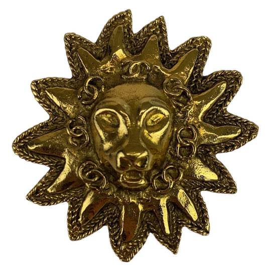 CHANEL Earring metal gold COCO Mark Lion motif Women Used Authentic