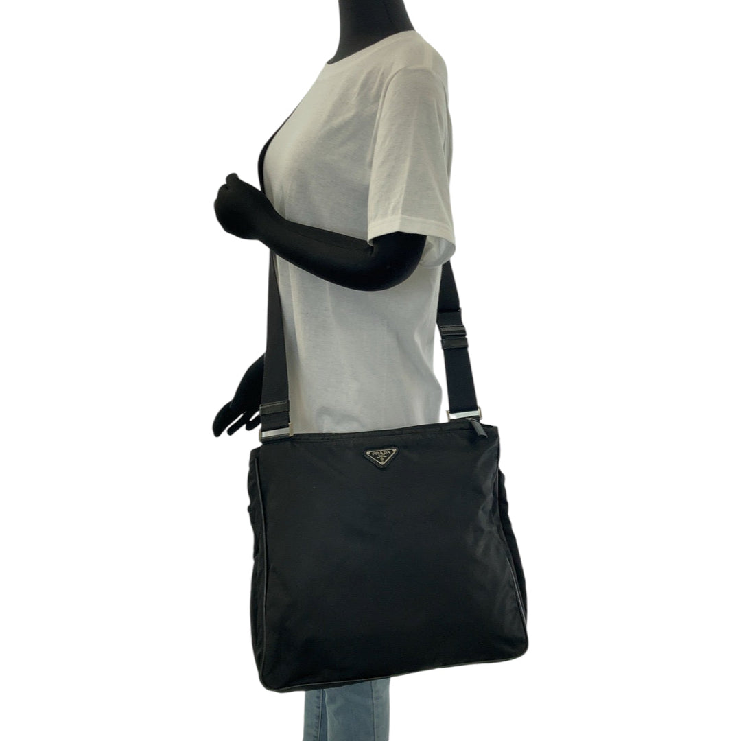 PRADA Shoulder Bag Nylon Black SilverMetal Crossbody Shoulder Bag Messenger Bag Test Triangle With logo mens Used Authentic