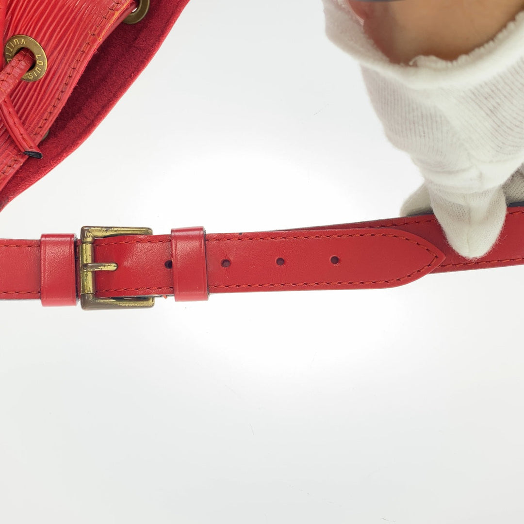 LOUIS VUITTON Shoulder Bag M44107 leather Castilian Red Gold Metal Epi Petit Noe Women Used Authentic