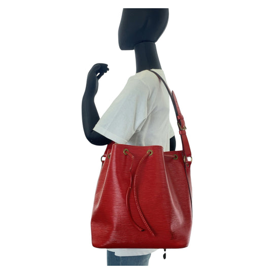 LOUIS VUITTON Shoulder Bag M44107 leather Castilian Red Gold Metal Epi Petit Noe Women Used Authentic