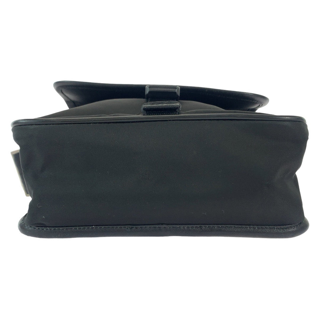PRADA Shoulder Bag Nylon Black SilverMetal Shoulder Bag pochette Test Triangle With logo Women Used Authentic