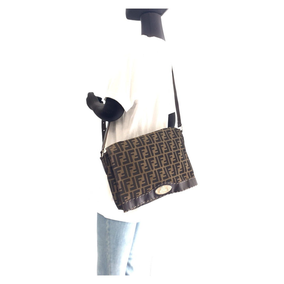 FENDI Shoulder Bag Canvas, Leather Brown Gold Metal Crossbody Shoulder Bag Messenger Bag Zucca Women Used Authentic