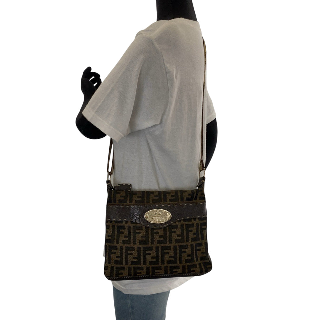 FENDI Shoulder Bag 8BT092 canvas Brown Beige Gold Metal Shoulder Bag pochette Zucca Pattern Women Used Authentic