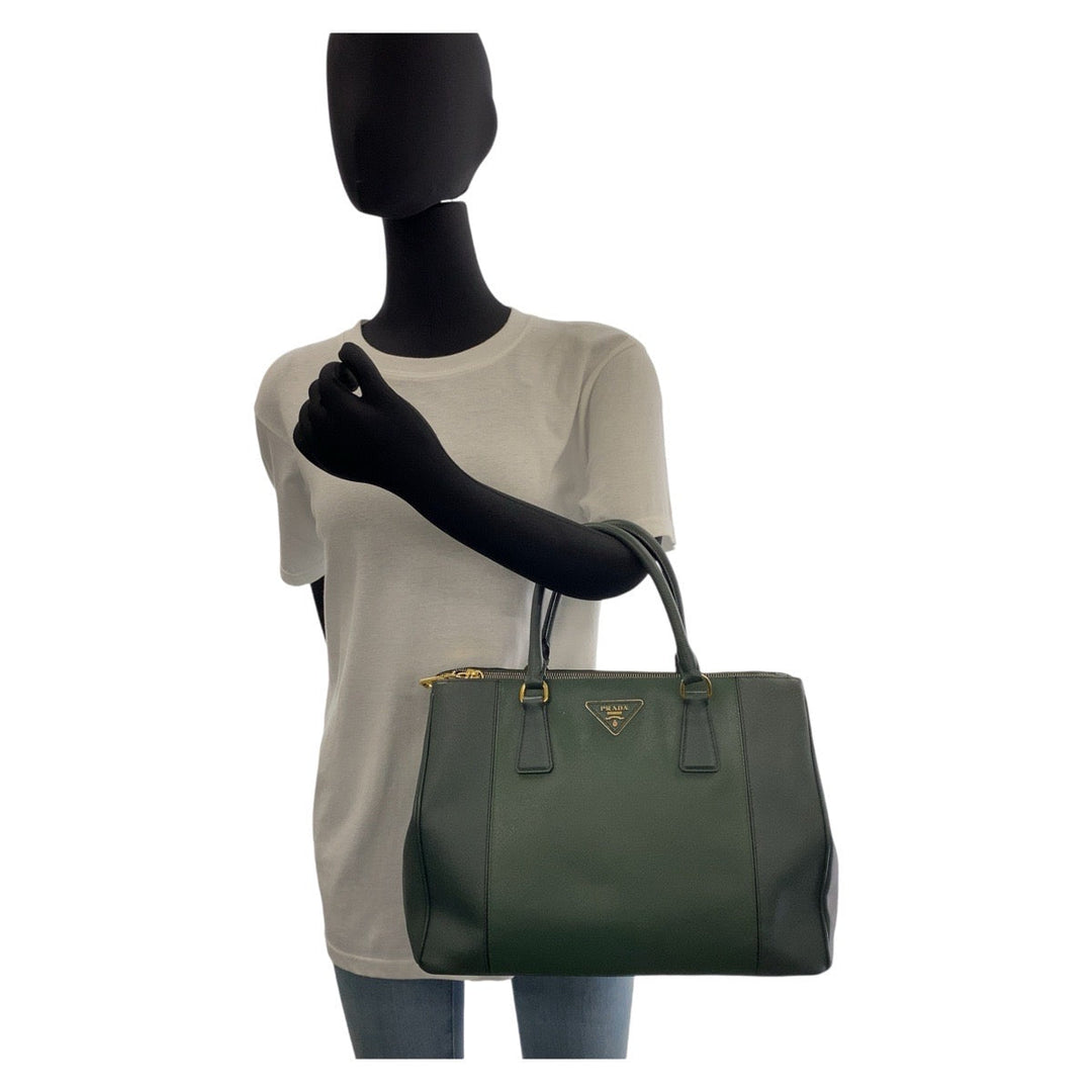 PRADA Tote Bag leather Green GoldMetal Tote Bag Handbag Shoulder Bag 2way Safiano Triangle With logo Women Used Authentic