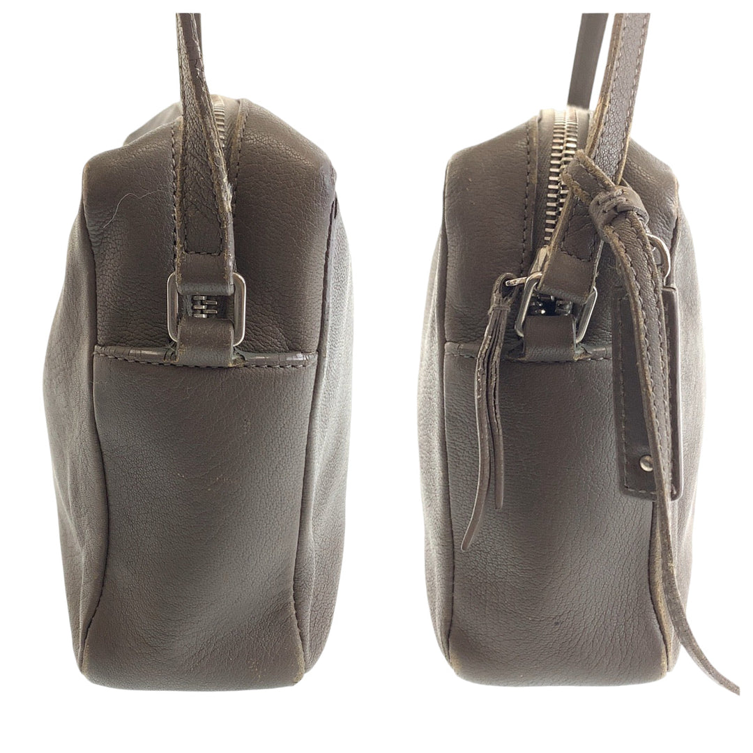 YVES SAINT LAURENT Shoulder Bag leather Greige SilverMetal Shoulder Bag pochette YSL logo fringe Women Used Authentic