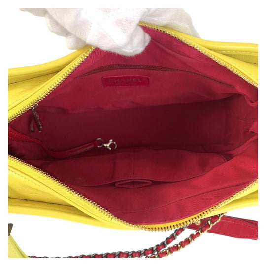 CHANEL Shoulder Bag Suede, Leather Blue red yellow Shoulder Bag ChainShoulder Bag Gabriel de Chanel Women Used Authentic