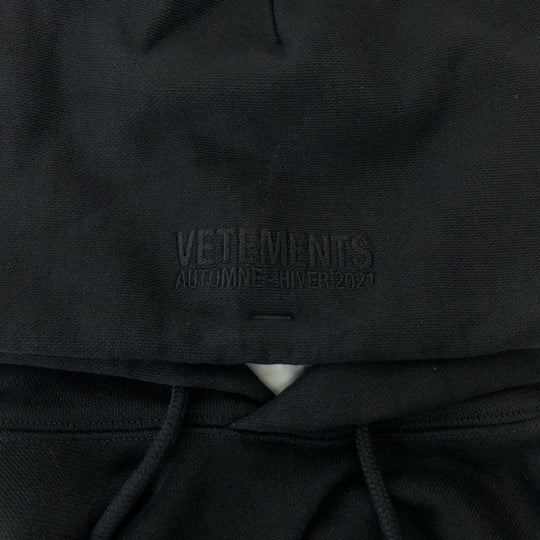 VETEMENTS Hoodie UAH21TR542 cotton black Hoodie 22AW Cut-off pullover mens S Used Authentic
