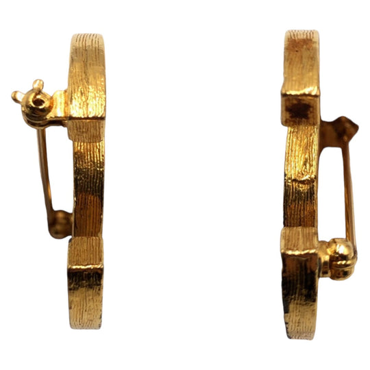 CHANEL Brooch plating gold Brooch COCO Mark Women Used Authentic
