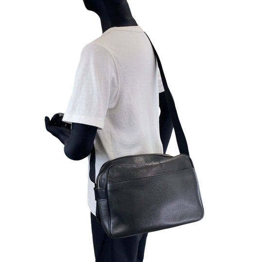 LOUIS VUITTON Shoulder Bag M30152 Taiga Ardoise Black SilverMetal Shoulder Bag Crossbody Taiga reporter mens Used Authentic