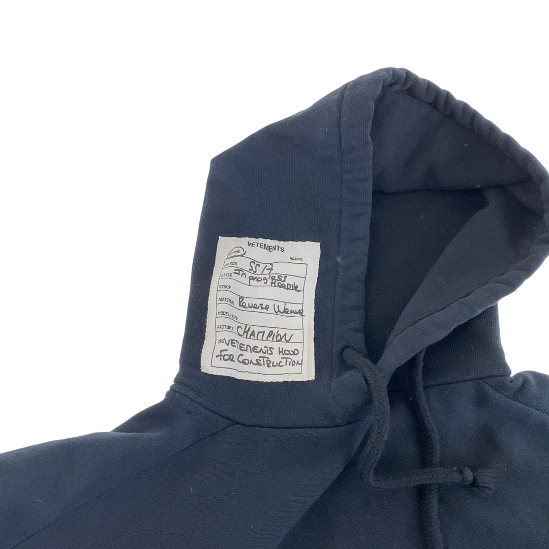 VETEMENTS Hoodie WSS17CH7 cotton Black Red Blue Hoodie Champion collaboration Cut-off Panel Logo Tape mens XS Used Authentic