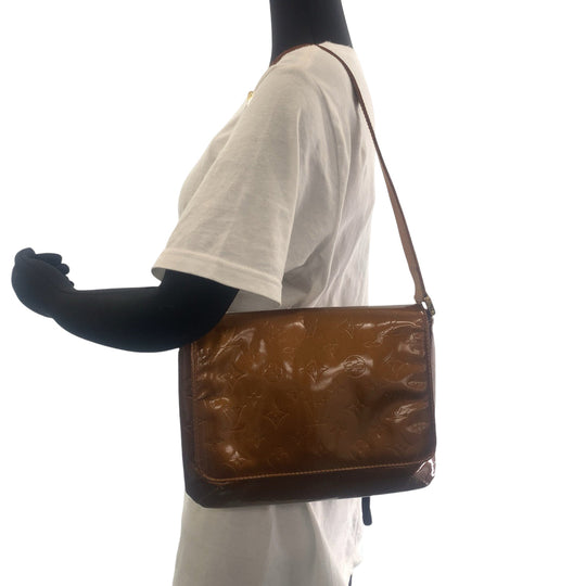 LOUIS VUITTON Shoulder Bag M91301 Patent leather Bronze Brown GoldMetal Shoulder Bag Shoulder Bag Vernis Thompson Street Women Used Authentic