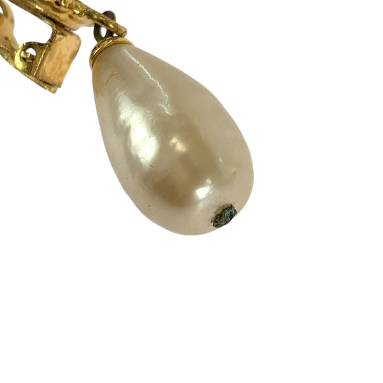 CHANEL Earring Plating, Fake Pearl Black gold Swing Earrings Camelia Women Used Authentic