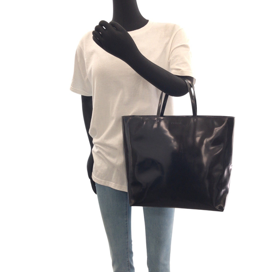 PRADA Tote Bag enamel black Tote Bag Handbag A4 storage Women Used Authentic