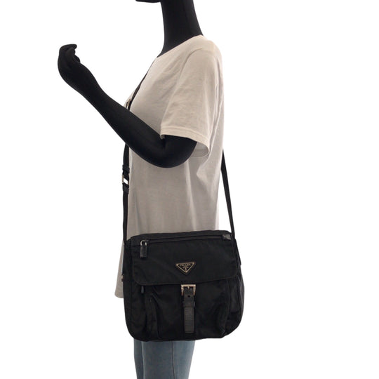 PRADA Shoulder Bag Nylon Black SilverMetal Shoulder Bag pochette Test Triangle With logo Women Used Authentic