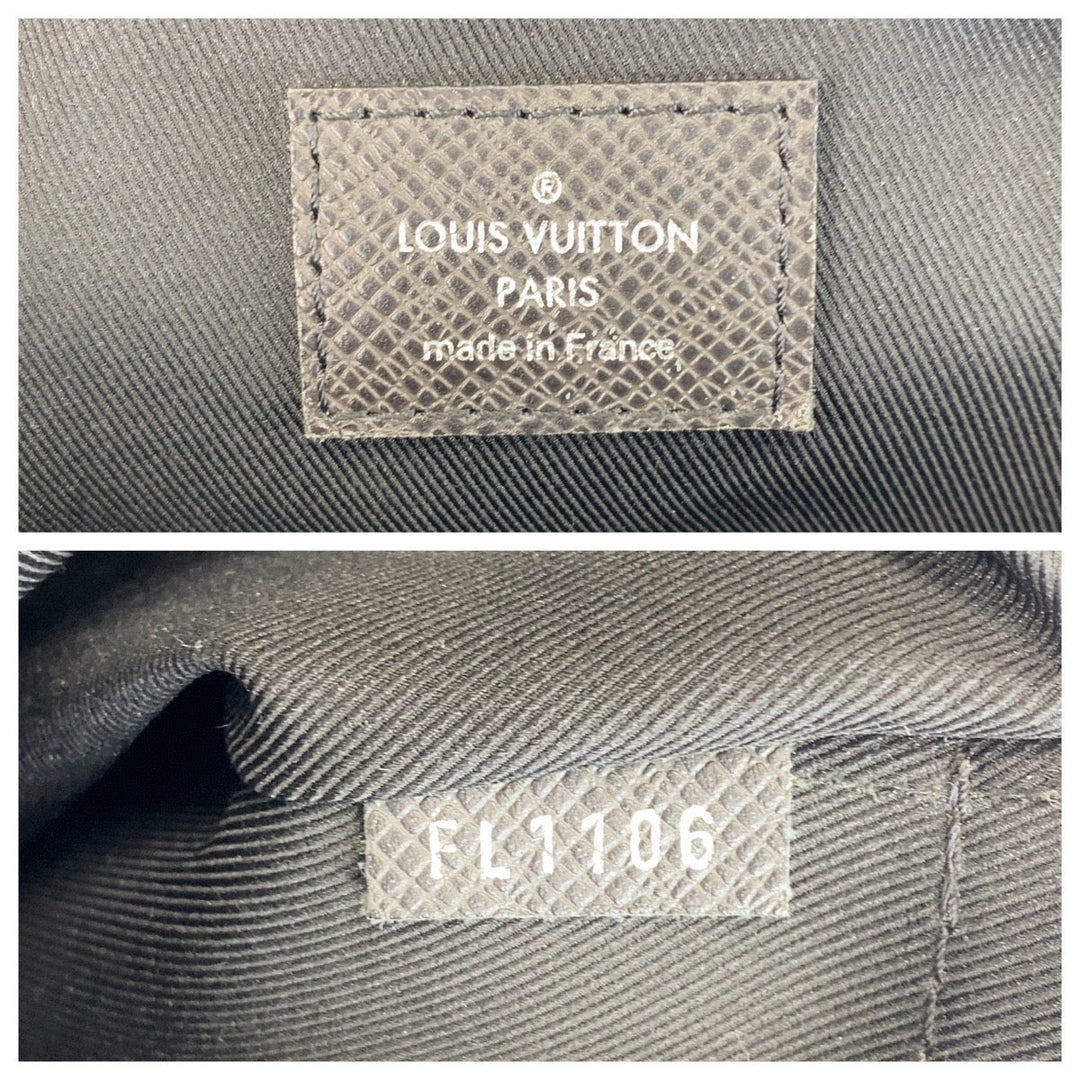 LOUIS VUITTON Business bag M33412 leather Noir Black SilverMetal Business bag briefcase Taiga Porte Documan Voyagej mens Used Authentic