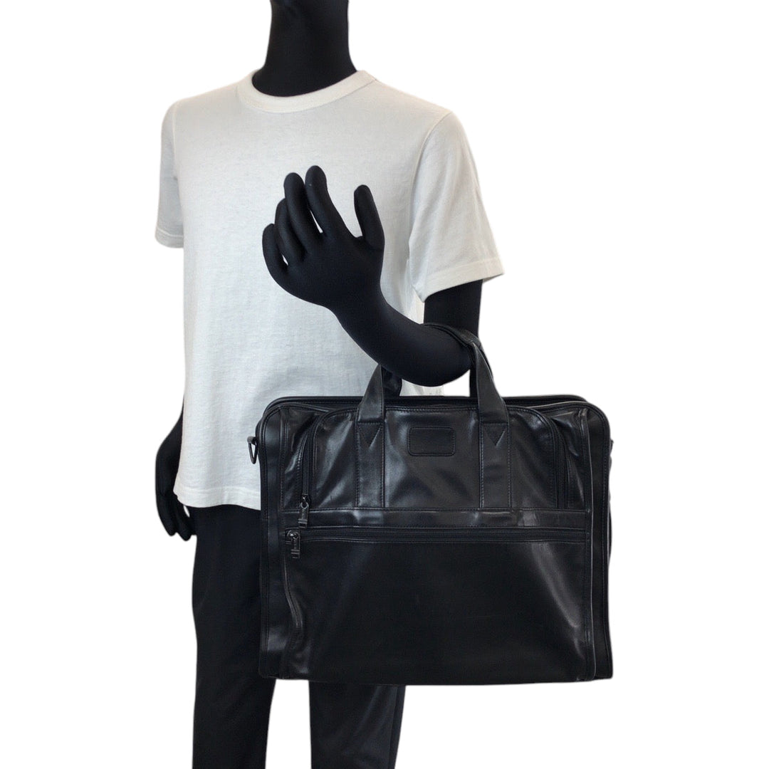 TUMI Shoulder Bag leather Black SilverMetal Shoulder Bag Business Bag mens Used Authentic