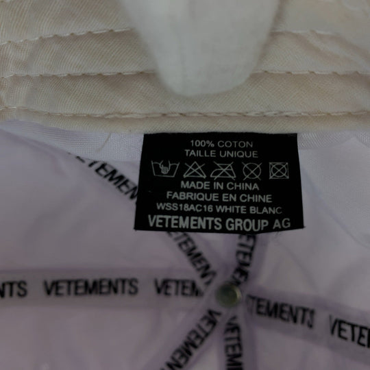VETEMENTS cap cotton white Cap Baseball Cap mens Used Authentic