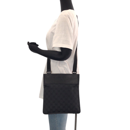 GUCCI Shoulder Bag 27639 GG canvas Black SilverMetal Shoulder Bag pochette mens Used Authentic